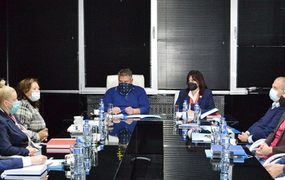 ОДБОРОТ ЗА СОРАБОТКА И ДОВЕРБА СО ЈАВНОСТА НА ФАКУЛТЕТОТ ЗА МЕЃУНАРОДЕН МАРКЕТИНГ МЕНАЏМЕНТ НА УТМС ОДРЖА СЕДНИЦА